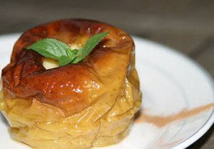 Запеченное яблоко по болгарски